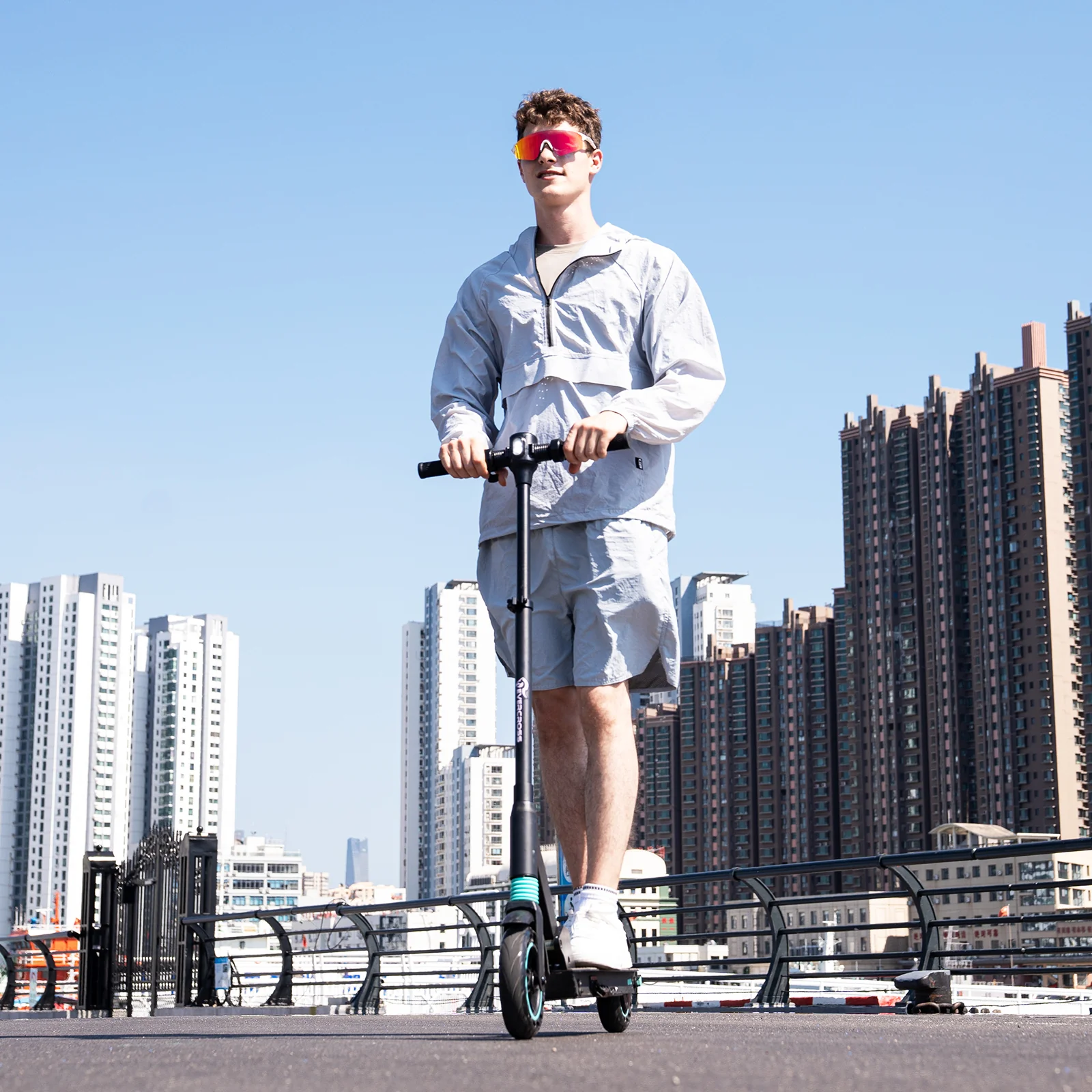 EVERCROSS E8 Electric Scooter - 8" Tires, 350W Motor, Max 15 MPH, 3 Speed Modes, Foldable Commuter - Image 9